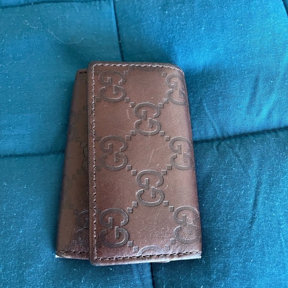 Gucci key holder. - Picture 1 of 6